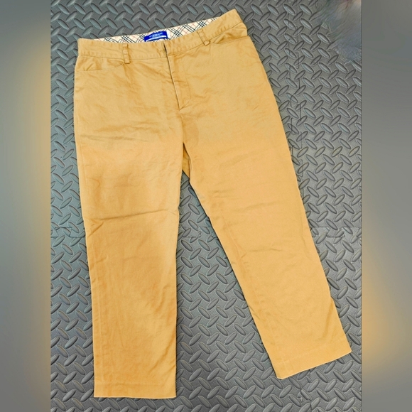 HURRY!! STORE CLOSE THIS WEEK!! Burberry Capri pants xs - Picture 1 of 4